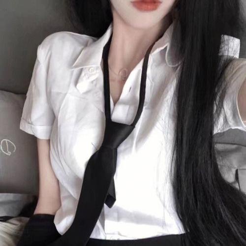 在壁橱里谈话